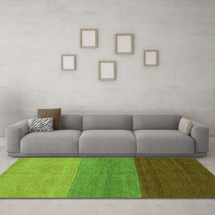 Machine Washable Abstract Green Contemporary Area Rugs in a Living Room,, wshcon362grn