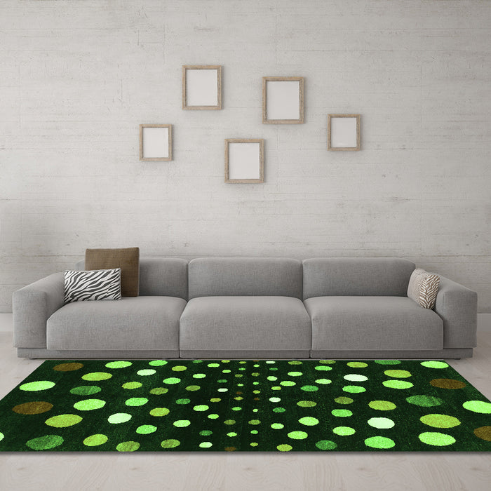 Machine Washable Abstract Green Contemporary Area Rugs in a Living Room,, wshcon363grn