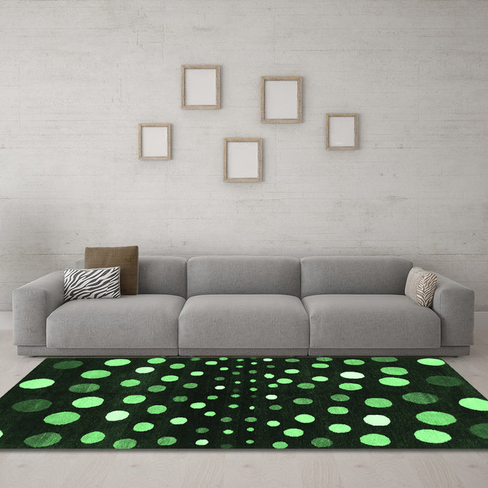 Machine Washable Abstract Emerald Green Contemporary Area Rugs in a Living Room,, wshcon363emgrn