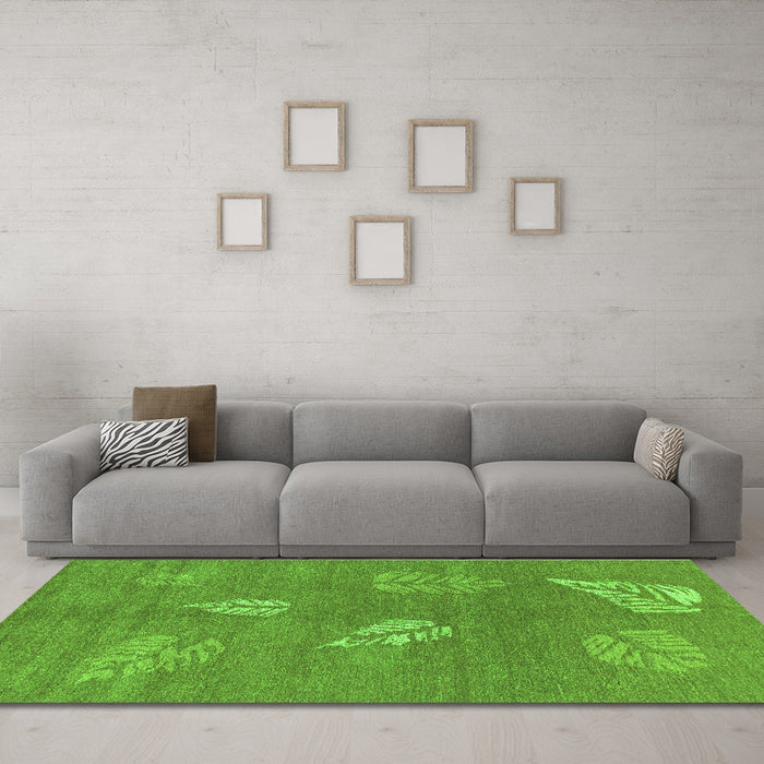 Machine Washable Abstract Green Contemporary Area Rugs in a Living Room,, wshcon365grn