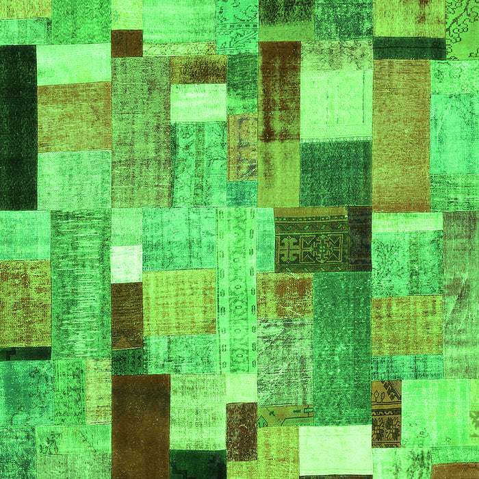 Serging Thickness of Machine Washable Patchwork Green Transitional Area Rugs, wshcon372grn