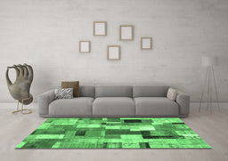 Machine Washable Patchwork Emerald Green Transitional Area Rugs in a Living Room,, wshcon374emgrn