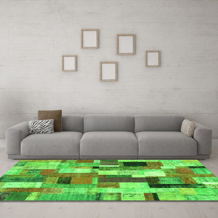 Machine Washable Patchwork Green Transitional Area Rugs in a Living Room,, wshcon374grn