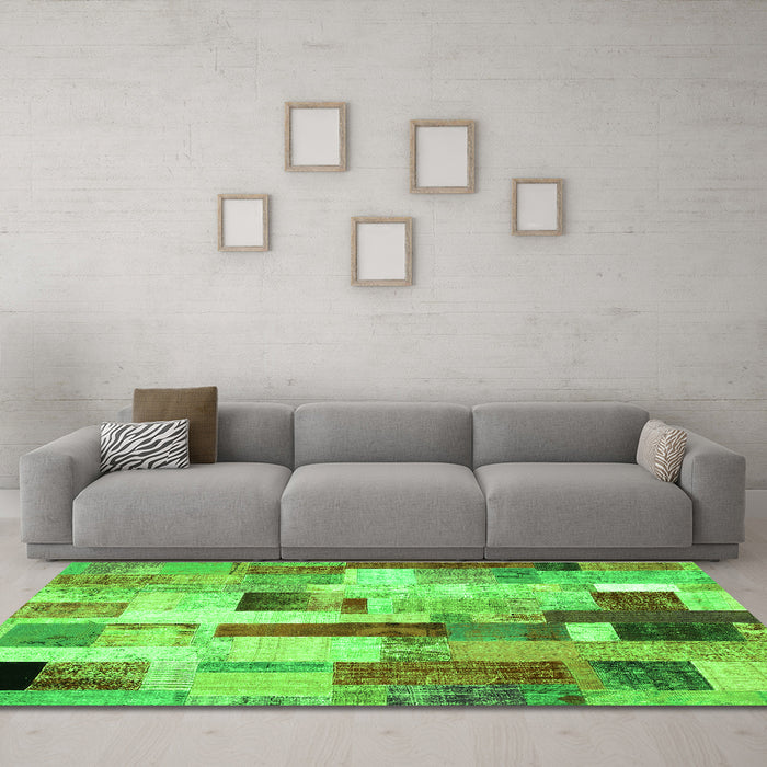 Machine Washable Patchwork Green Transitional Area Rugs in a Living Room,, wshcon375grn