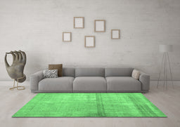 Machine Washable Abstract Emerald Green Contemporary Area Rugs in a Living Room,, wshcon376emgrn