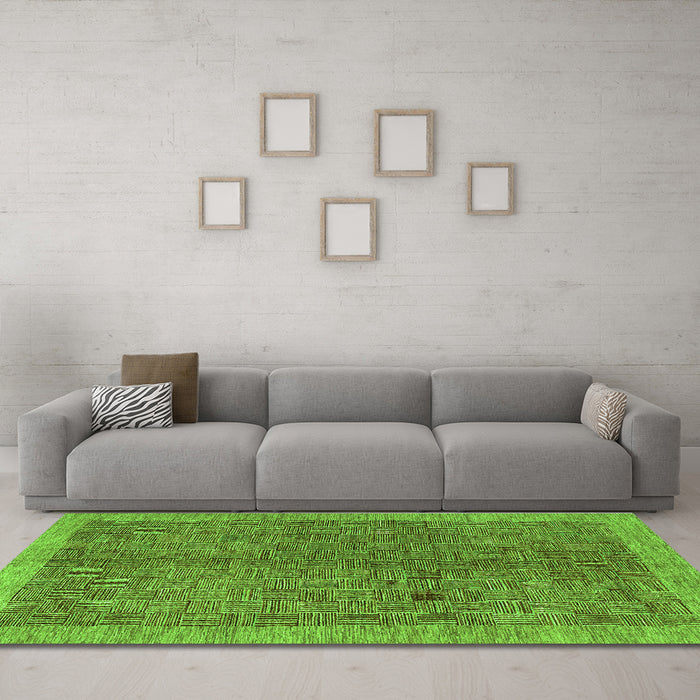 Machine Washable Abstract Green Contemporary Area Rugs in a Living Room,, wshcon378grn