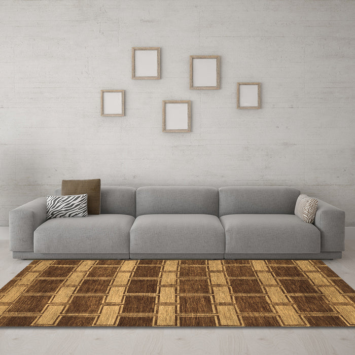 Machine Washable Abstract Brown Contemporary Rug in a Living Room,, wshcon381brn
