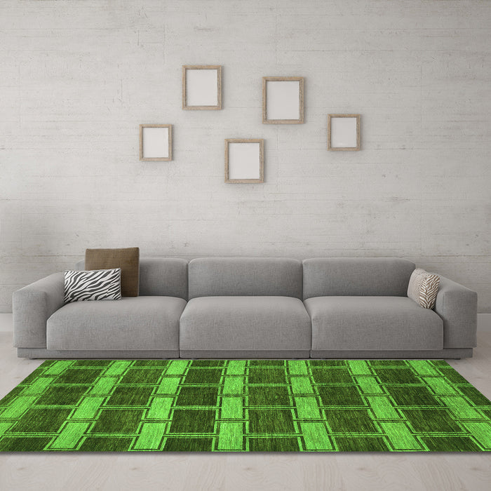 Machine Washable Abstract Green Contemporary Area Rugs in a Living Room,, wshcon381grn