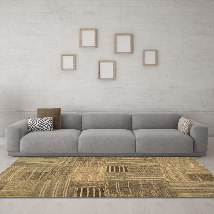 Machine Washable Abstract Brown Contemporary Rug in a Living Room,, wshcon388brn