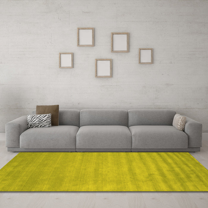 Machine Washable Abstract Yellow Contemporary Rug in a Living Room, wshcon38yw