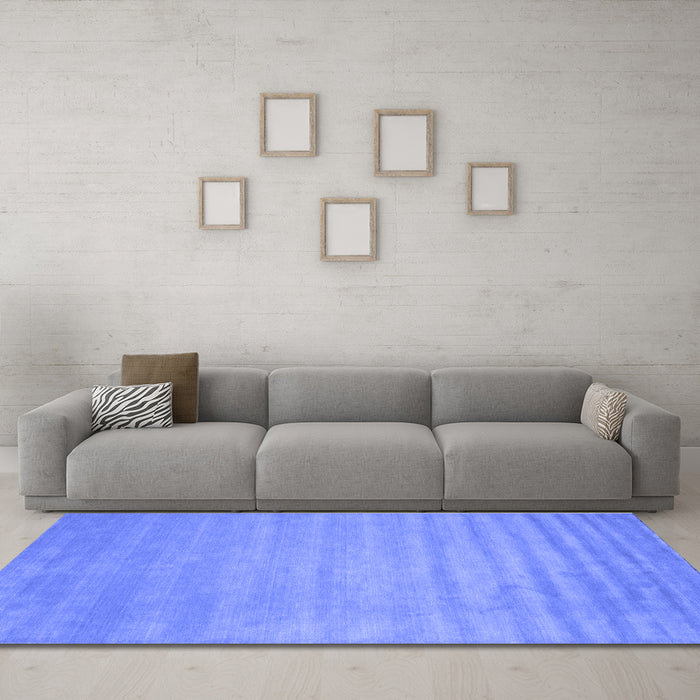 Machine Washable Abstract Blue Contemporary Rug in a Living Room, wshcon38blu