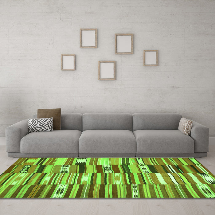 Machine Washable Patchwork Green Transitional Area Rugs in a Living Room,, wshcon391grn