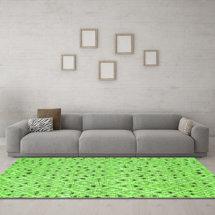Machine Washable Abstract Green Contemporary Area Rugs in a Living Room,, wshcon393grn