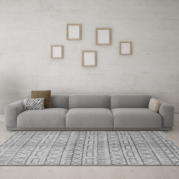Machine Washable Abstract Gray Contemporary Rug in a Living Room,, wshcon394gry