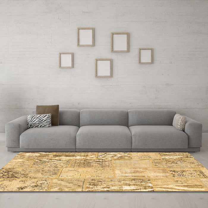 Machine Washable Patchwork Brown Transitional Rug in a Living Room,, wshcon397brn