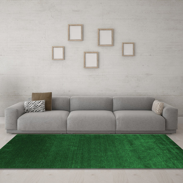 Machine Washable Abstract Green Contemporary Area Rugs in a Living Room,, wshcon39grn