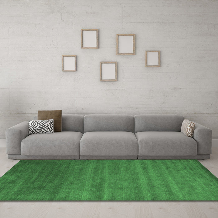 Machine Washable Abstract Emerald Green Contemporary Area Rugs in a Living Room,, wshcon40emgrn