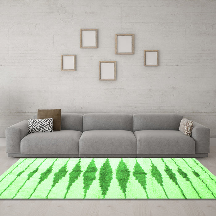 Machine Washable Solid Green Modern Area Rugs in a Living Room,, wshcon410grn