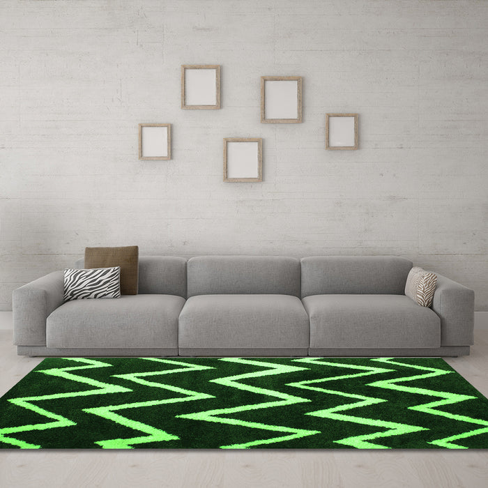 Machine Washable Abstract Green Contemporary Area Rugs in a Living Room,, wshcon411grn