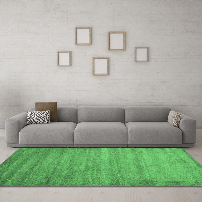 Machine Washable Abstract Emerald Green Contemporary Area Rugs in a Living Room,, wshcon415emgrn