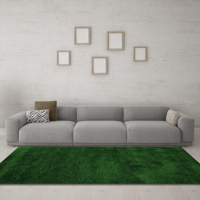 Machine Washable Abstract Green Contemporary Area Rugs in a Living Room,, wshcon428grn