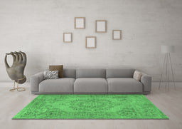 Machine Washable Abstract Emerald Green Contemporary Area Rugs in a Living Room,, wshcon436emgrn