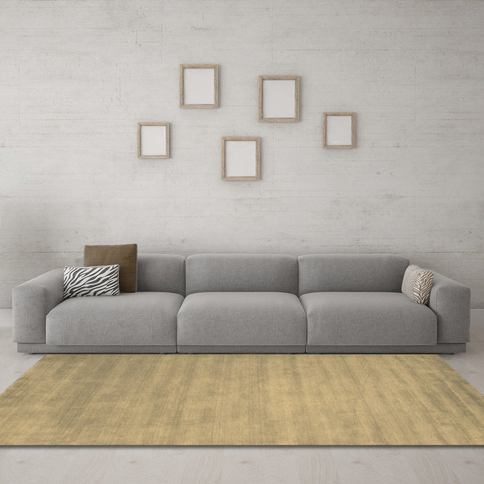 Machine Washable Abstract Brown Contemporary Rug in a Living Room,, wshcon43brn