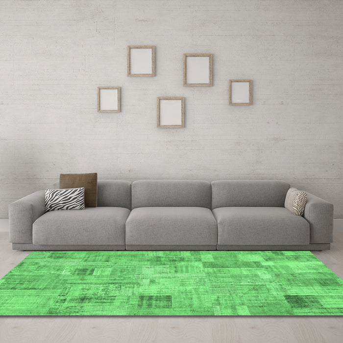 Machine Washable Patchwork Emerald Green Transitional Area Rugs in a Living Room,, wshcon442emgrn