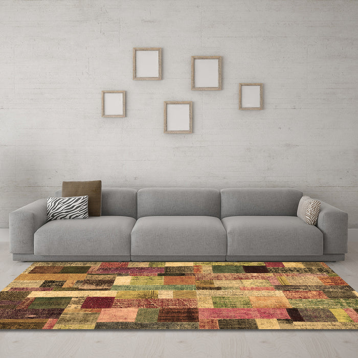 Machine Washable Patchwork Brown Transitional Rug in a Living Room,, wshcon443brn