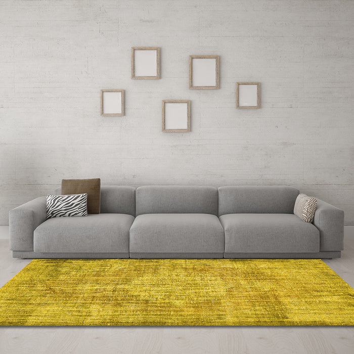 Machine Washable Abstract Yellow Contemporary Rug in a Living Room, wshcon447yw