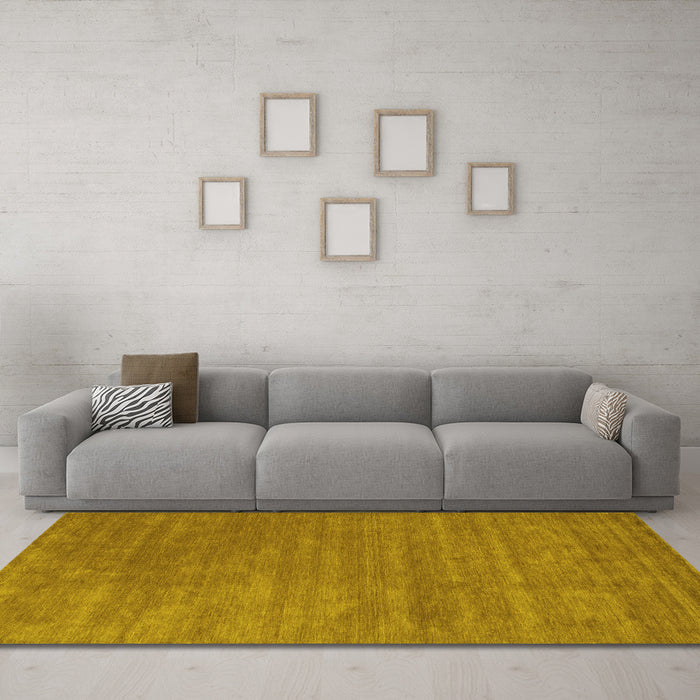 Machine Washable Abstract Yellow Contemporary Rug in a Living Room, wshcon44yw