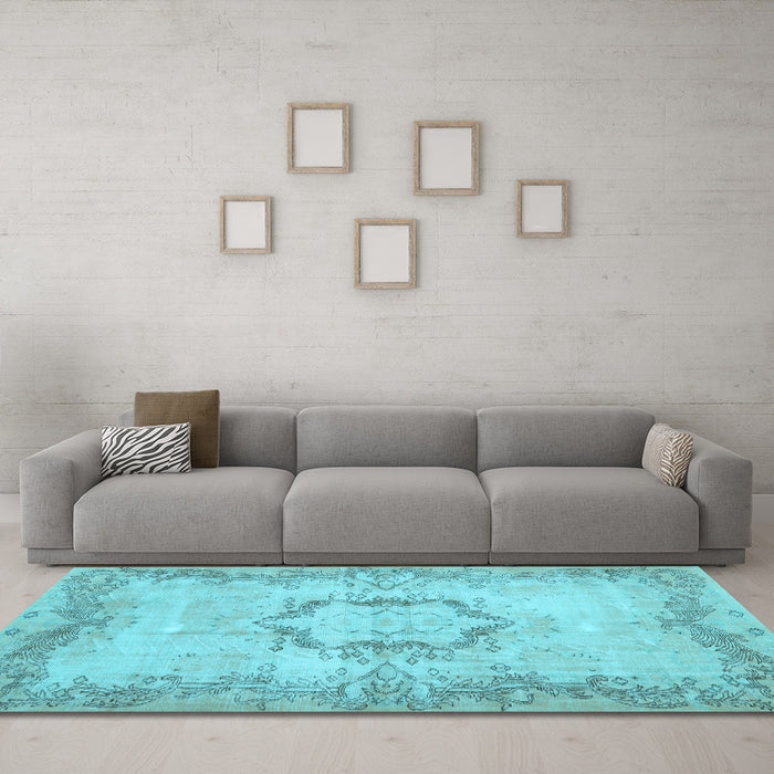 Machine Washable Abstract Light Blue Contemporary Rug in a Living Room, wshcon454lblu