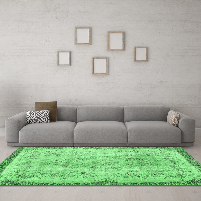 Machine Washable Abstract Emerald Green Contemporary Area Rugs in a Living Room,, wshcon456emgrn