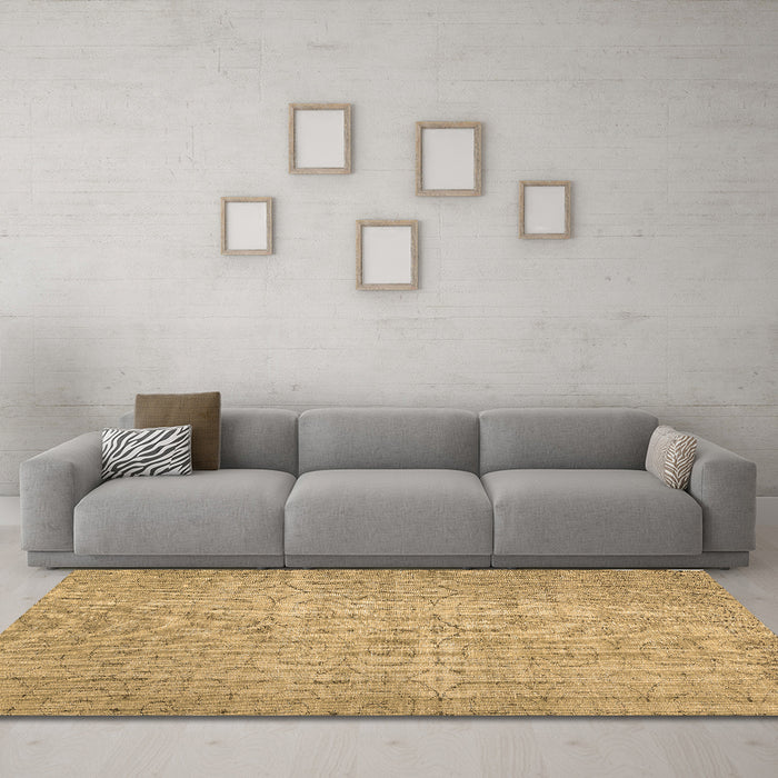 Machine Washable Abstract Brown Contemporary Rug in a Living Room,, wshcon459brn