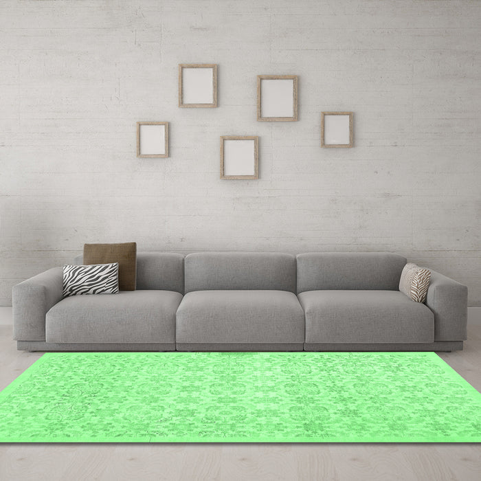 Machine Washable Abstract Emerald Green Contemporary Area Rugs in a Living Room,, wshcon461emgrn
