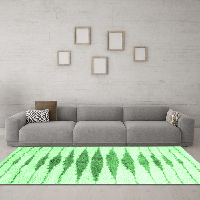 Machine Washable Solid Emerald Green Modern Area Rugs in a Living Room,, wshcon467emgrn