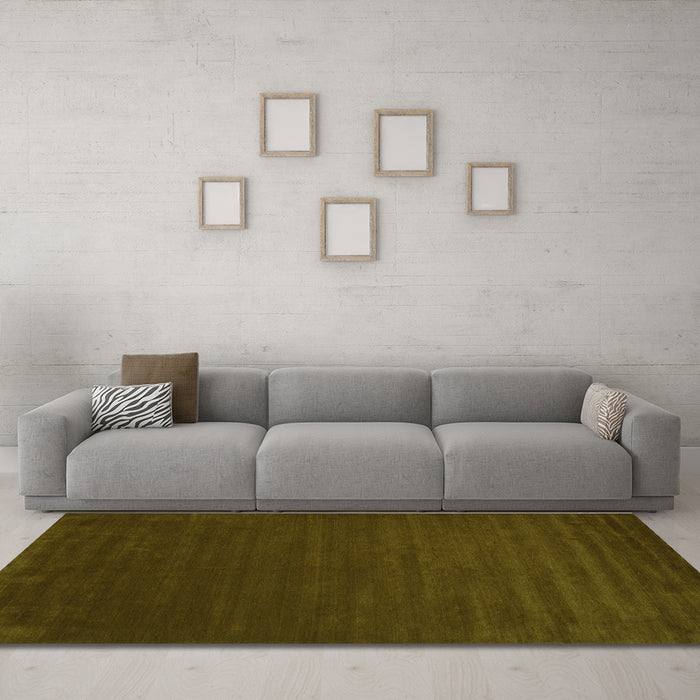 Machine Washable Abstract Green Contemporary Area Rugs in a Living Room,, wshcon46grn