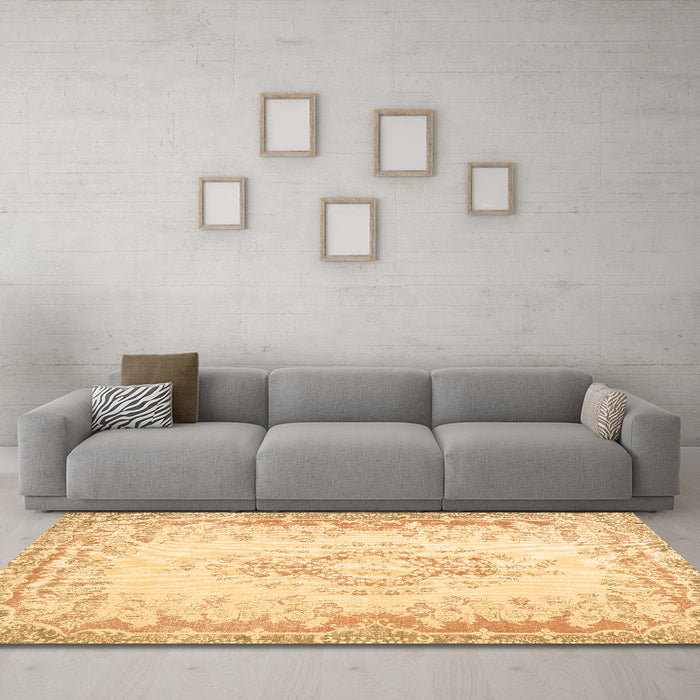 Machine Washable Abstract Brown Contemporary Rug in a Living Room,, wshcon473brn
