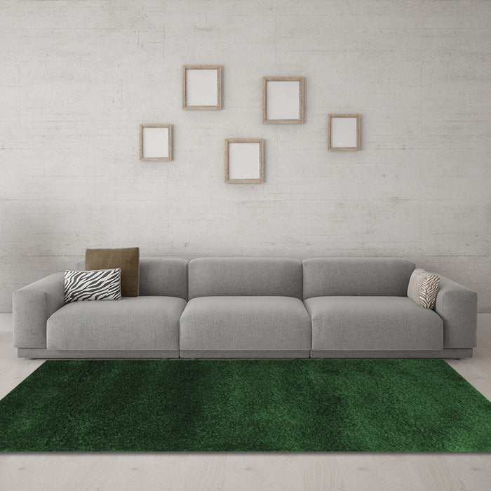 Machine Washable Abstract Emerald Green Contemporary Area Rugs in a Living Room,, wshcon477emgrn