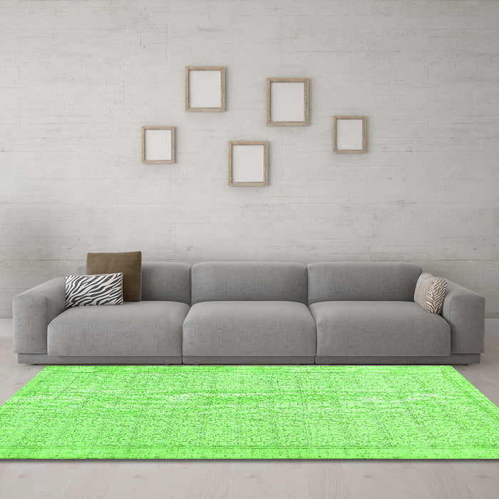 Machine Washable Abstract Green Contemporary Area Rugs in a Living Room,, wshcon478grn