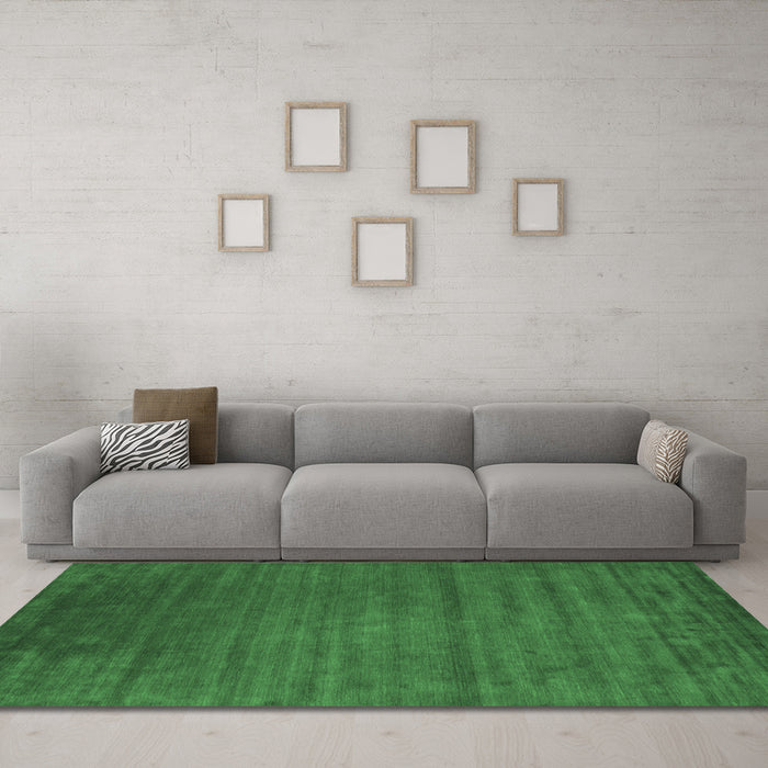 Machine Washable Abstract Emerald Green Contemporary Area Rugs in a Living Room,, wshcon47emgrn