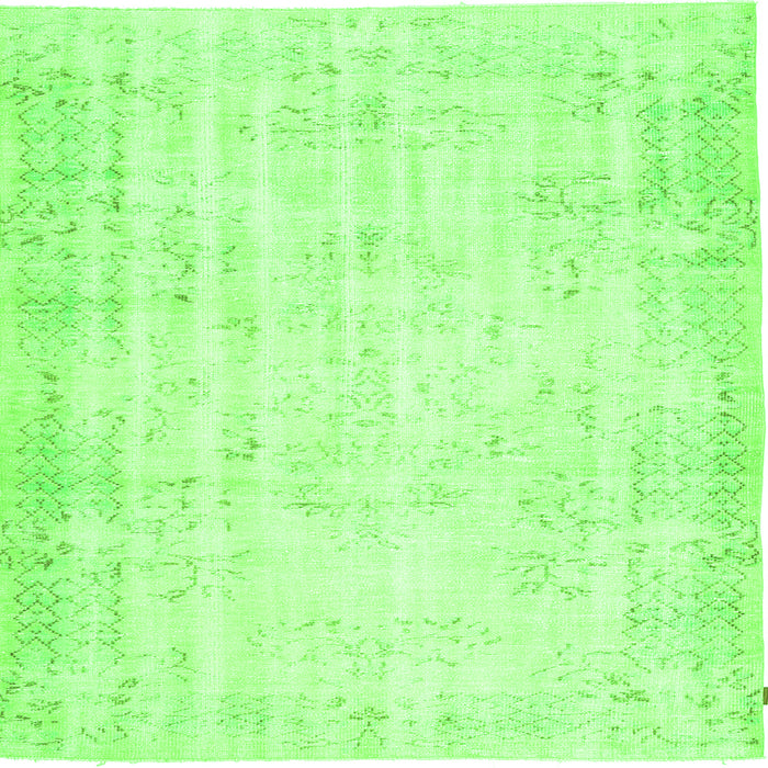 Serging Thickness of Abstract Green Contemporary Rug, con484grn