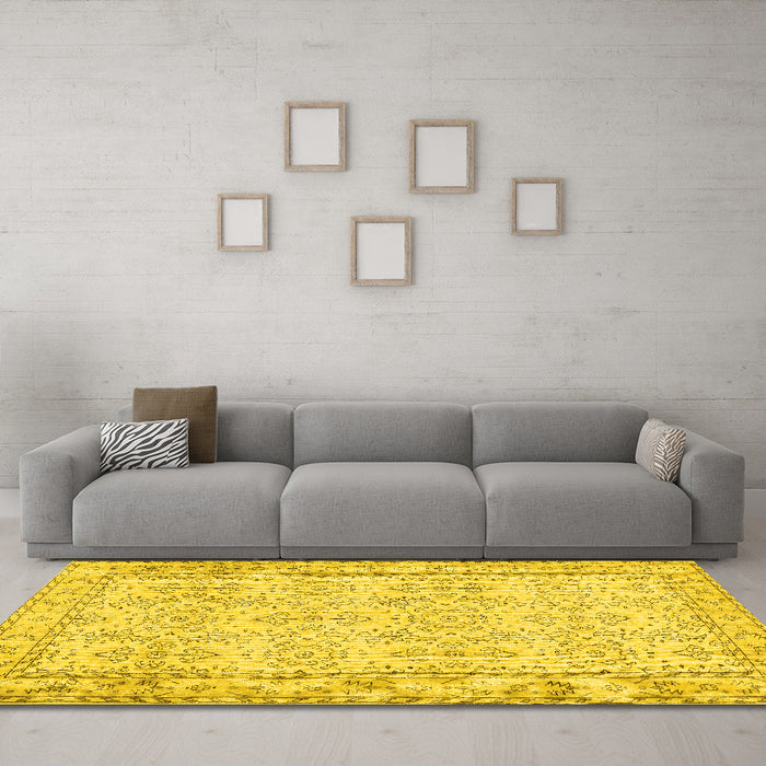 Machine Washable Abstract Yellow Contemporary Rug in a Living Room, wshcon489yw