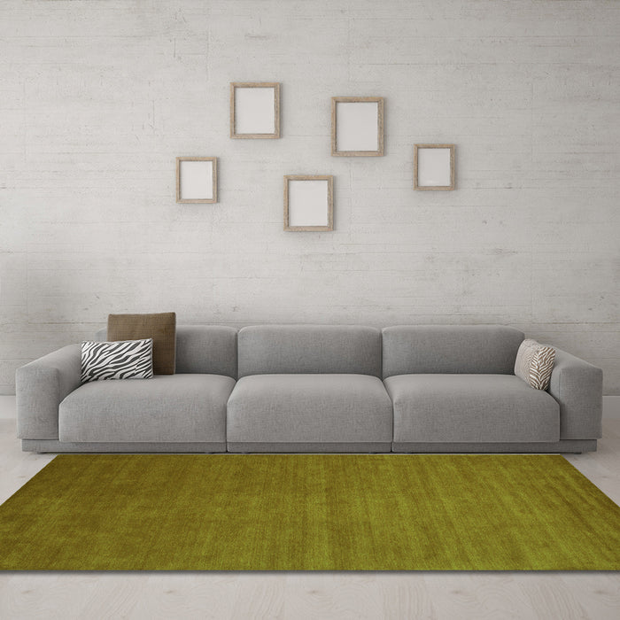 Machine Washable Abstract Green Contemporary Area Rugs in a Living Room,, wshcon48grn