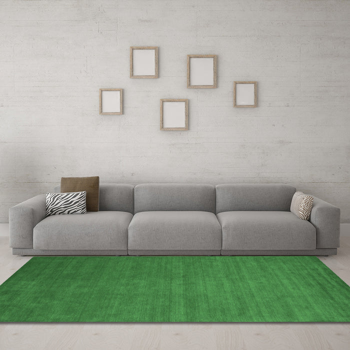 Machine Washable Abstract Emerald Green Contemporary Area Rugs in a Living Room,, wshcon48emgrn