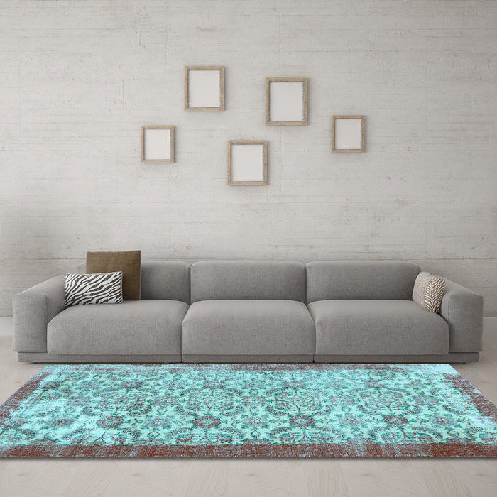 Machine Washable Abstract Light Blue Contemporary Rug in a Living Room, wshcon490lblu