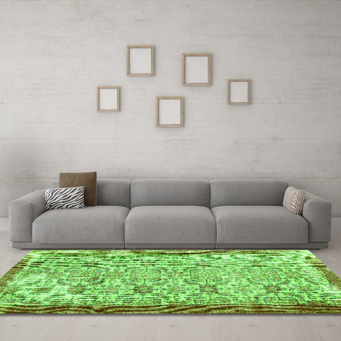 Machine Washable Abstract Green Contemporary Area Rugs in a Living Room,, wshcon490grn
