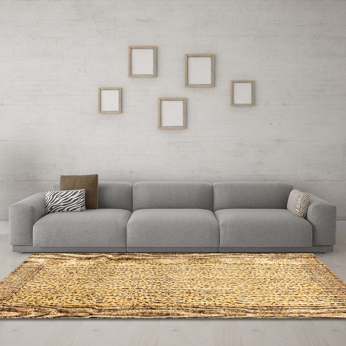 Machine Washable Abstract Brown Contemporary Rug in a Living Room,, wshcon491brn