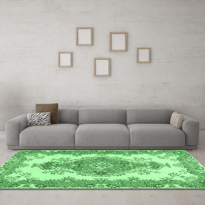 Machine Washable Abstract Emerald Green Contemporary Area Rugs in a Living Room,, wshcon492emgrn