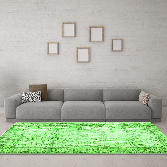 Machine Washable Abstract Green Contemporary Area Rugs in a Living Room,, wshcon493grn